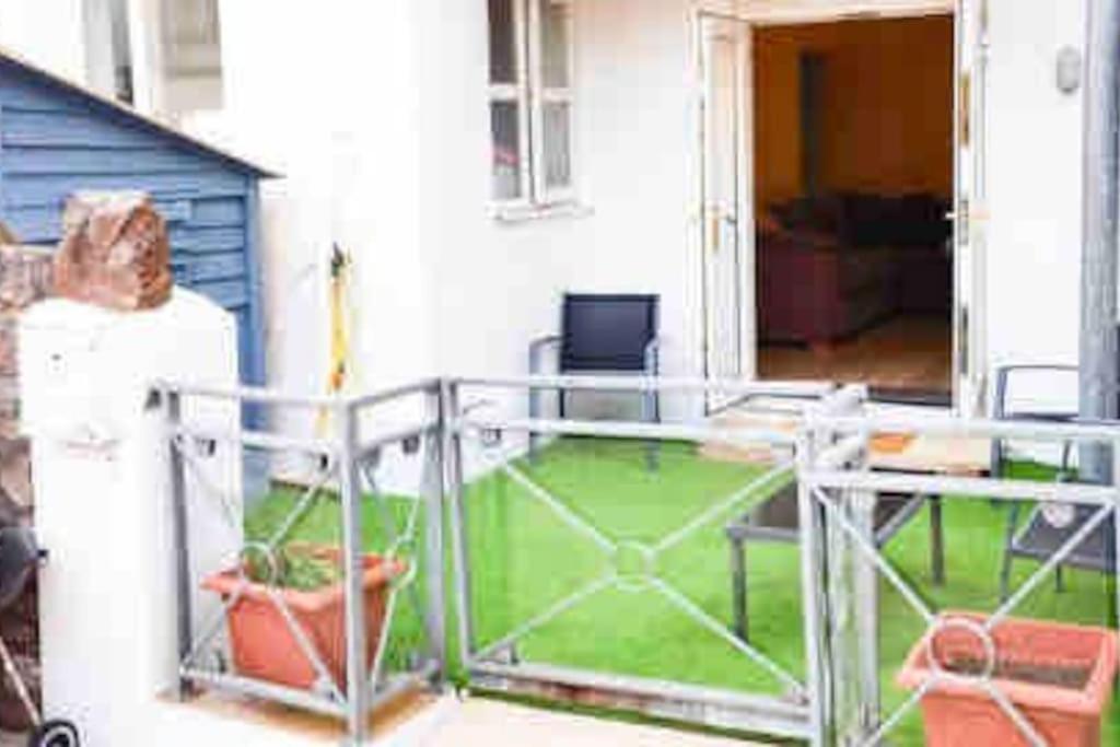 Lovely Two Bedroom Apartment, With Private Garden! Torquay Ngoại thất bức ảnh